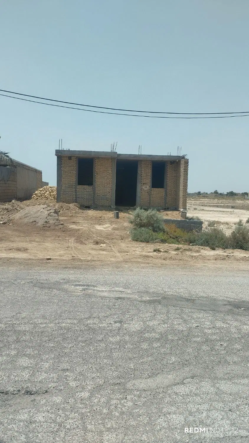 یک خانه نیمه کاره درمسیر شمالی