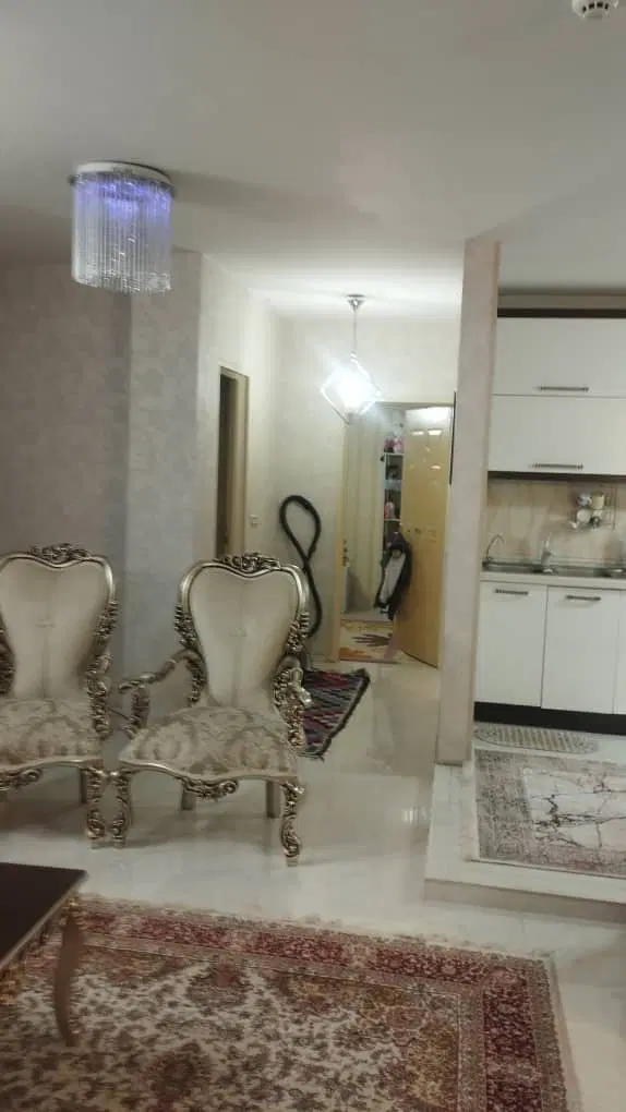 اجاره واحد 95 متری تمیز الهیه بانک تجارت