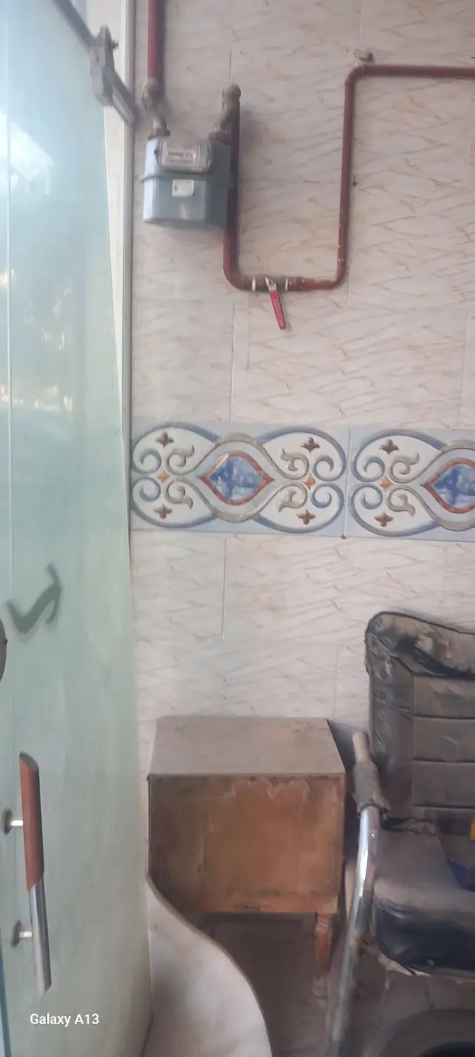 مغازه شوشتری ۹۰ متر با۵ متر حاشیه