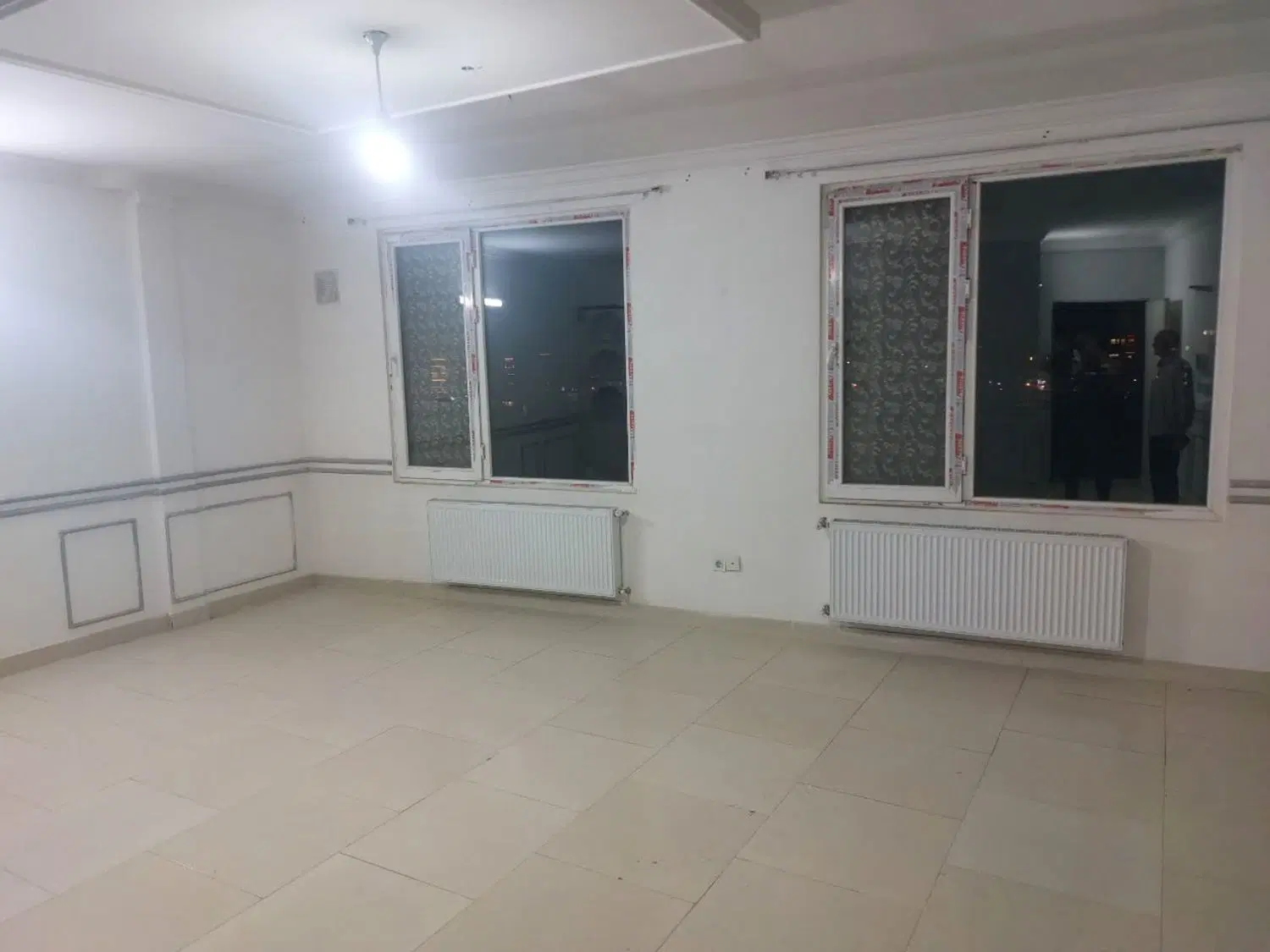 رهن واجاره ۱۰۵متری نزدیک میثاق