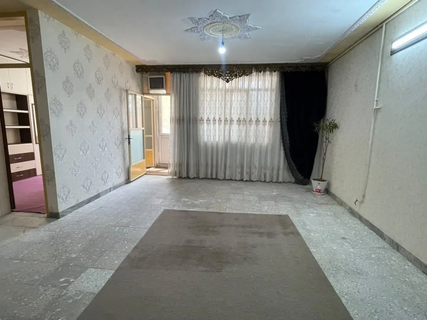 اجاره واحد 90متری