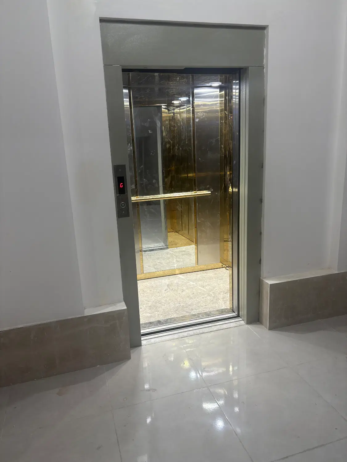 فروش آپارتمان ۱۴۰ مترقیمت استثنایی زیر قیمت منطقه
