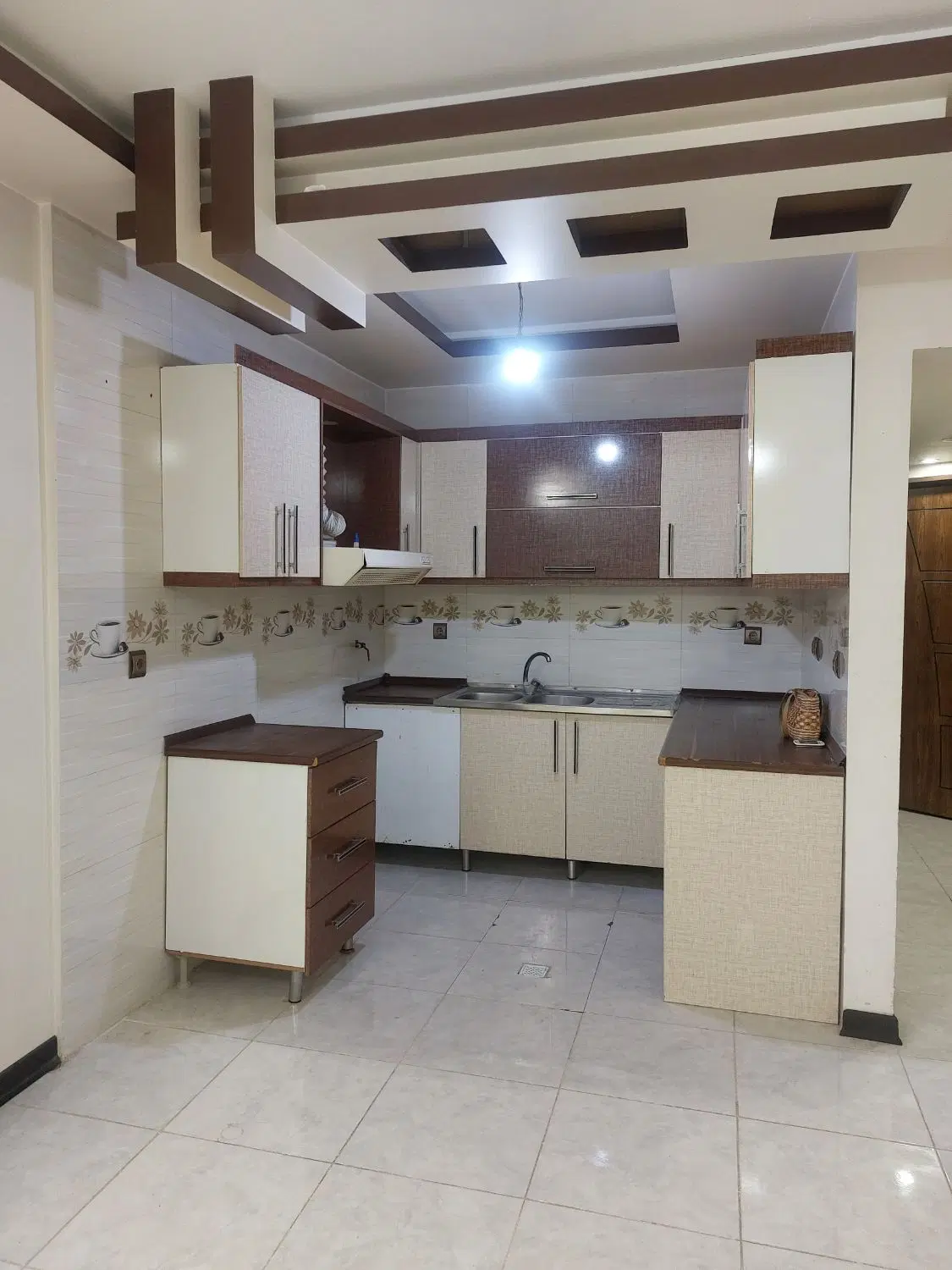 فروش آپارتمان ۸۰ متر۲ خوابه_جنوبی_آسانسور_پارکینگ