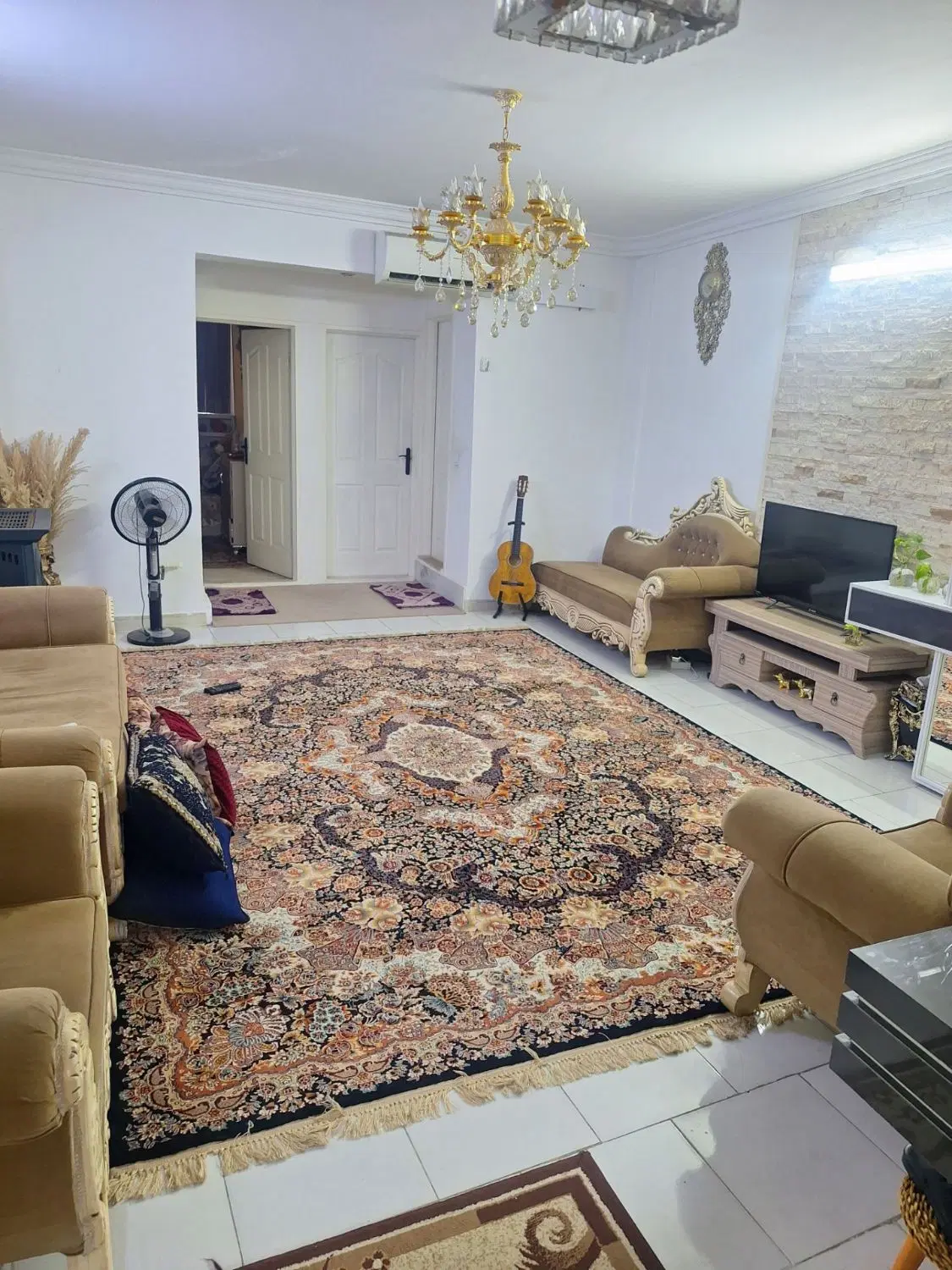 ۱۰۵ متری اندیشه ۶۳