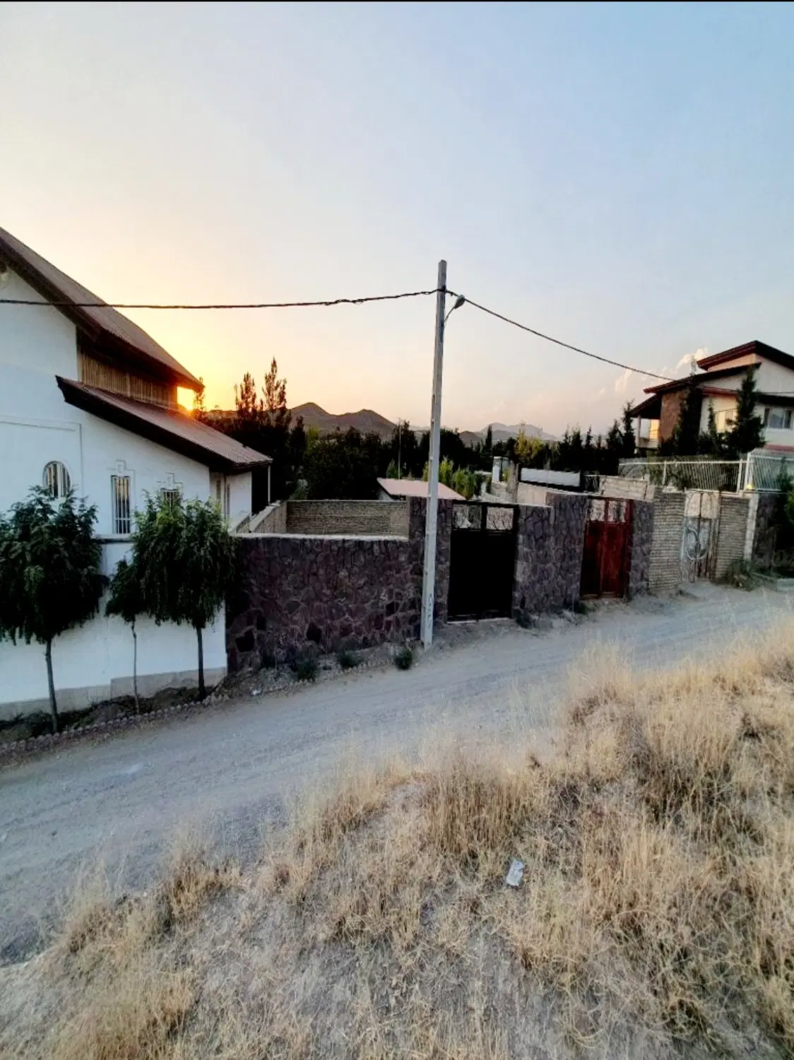 قطعه زمین ملک چهار دیواری -کرشت