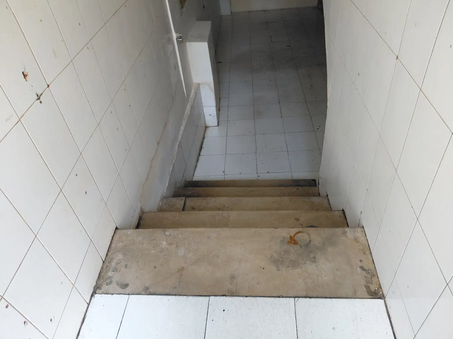 یک باب مغازه اصل خیابان قصرالدشت