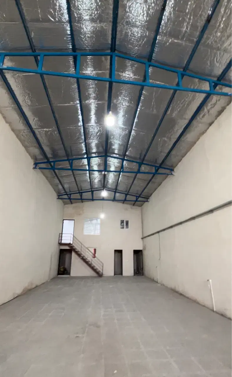 کارگاه سوله  انبار صفر ۳۰۰ متری خوش ساخت فروشی