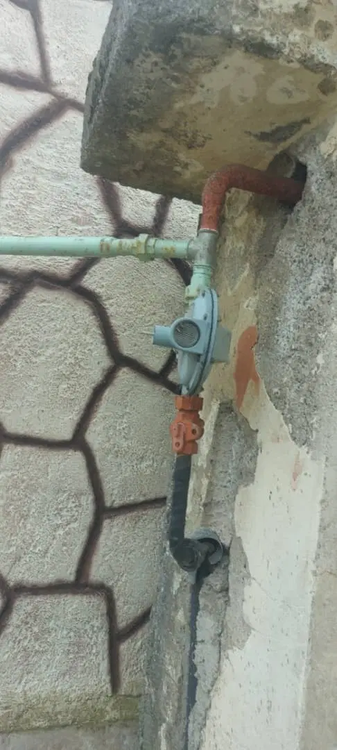 زمین باغی ۳۰۰ متر دارای امتیاز آب،برق، گاز