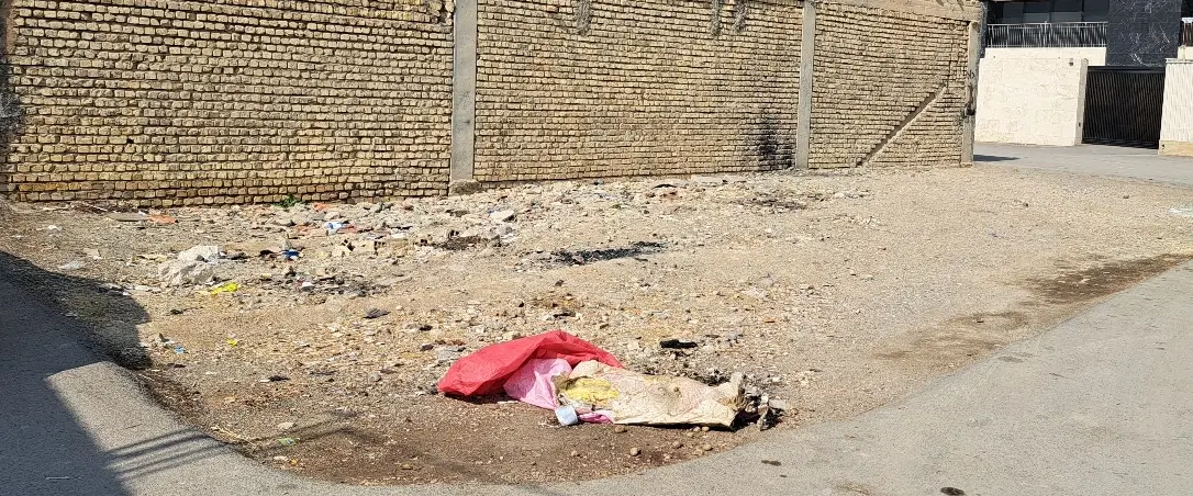 زمین پروانه دار سه طرف نور