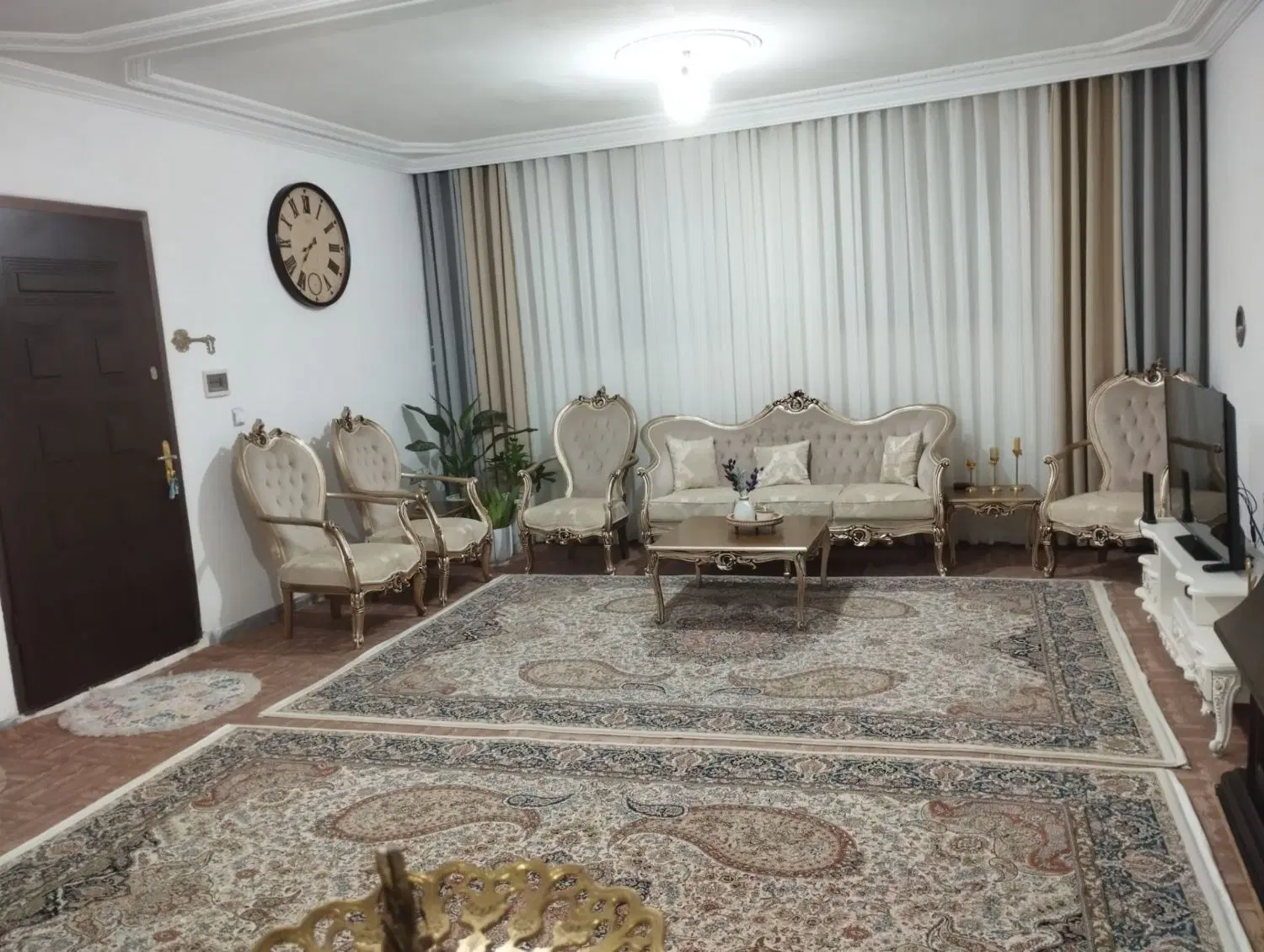 فروش منزل مسکونی واقع در حجتی