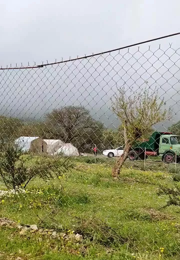 زمین شیشدار مناسب خانه باغ