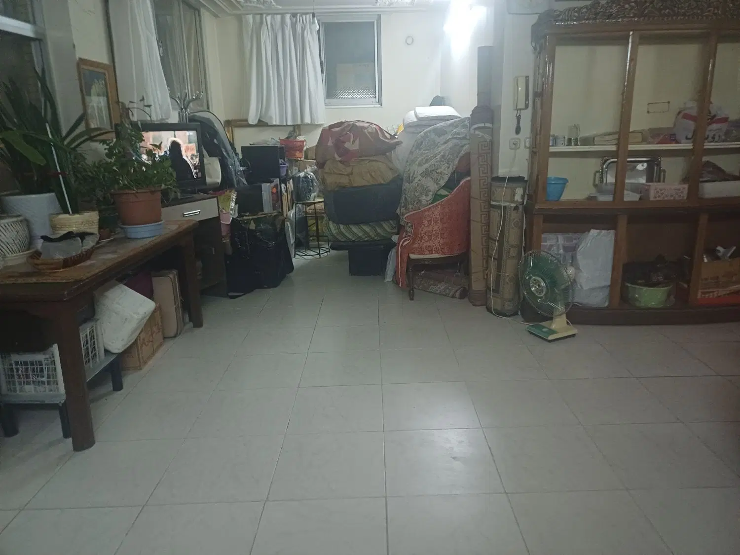 طبقه همکف باحیاط مجزا یک خوابه بزرگمهر.املاک
