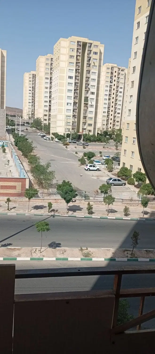 اجاره اپارتمان فاز ۶ شمال شهرک اسمان