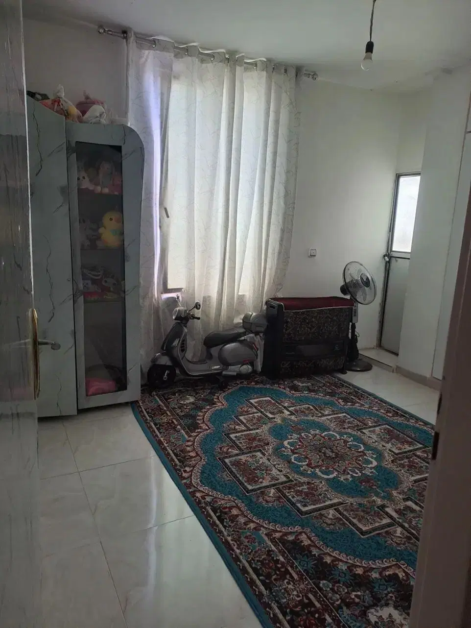 88 متر،2 خواب، سند تک برگ،سالن پنجره خور طبقه 2