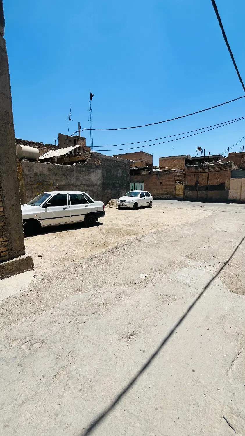 زمین مسکونی