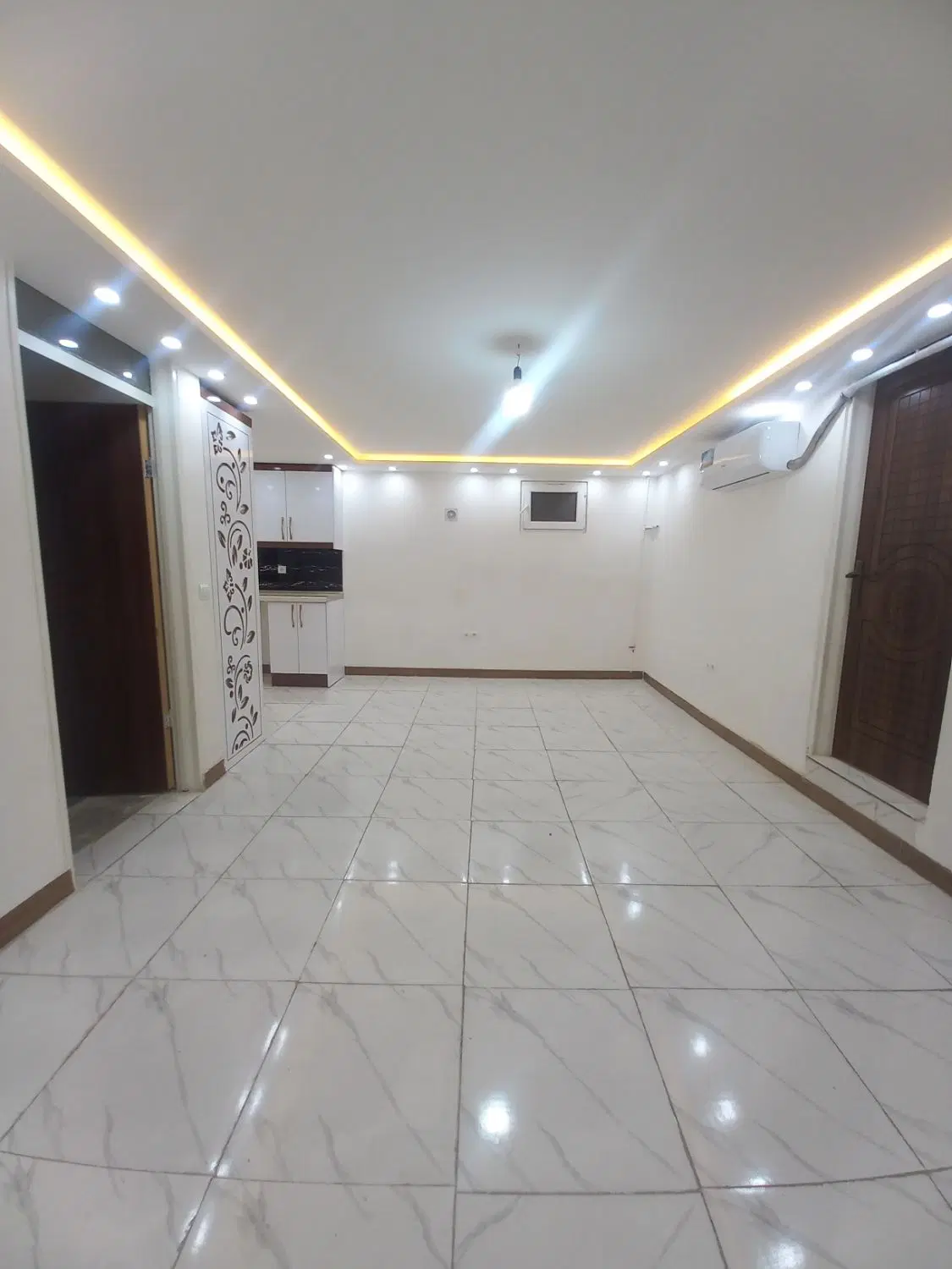 فروش مسکونی ۸۳متری_ خ مشهد