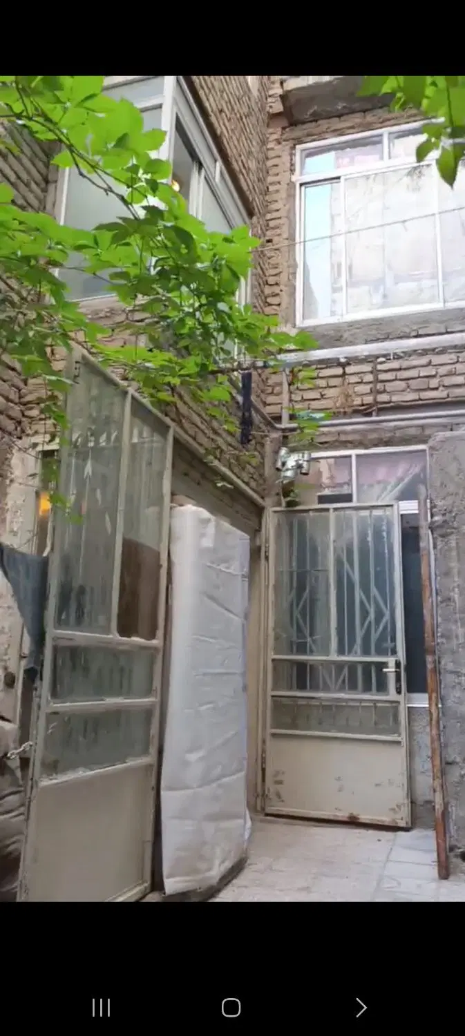 ۱۲۵ متری سند ششدانگ