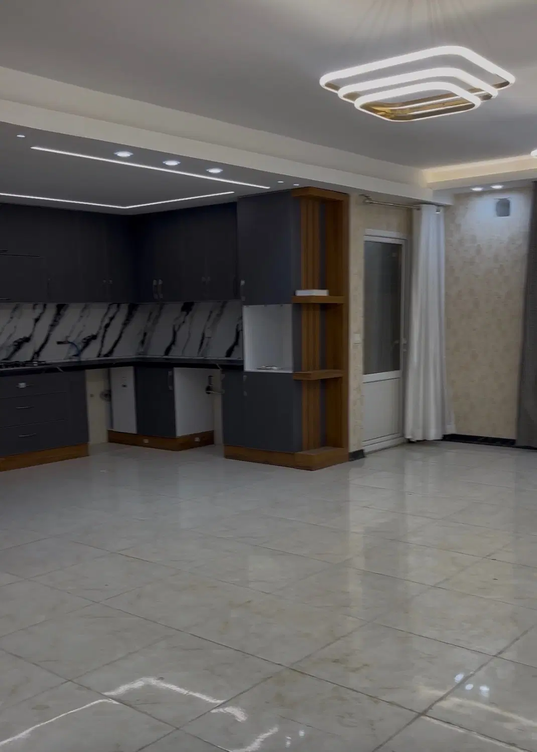 فروش آپارتمان ۱۳۲ متری بلوار کارشناسان