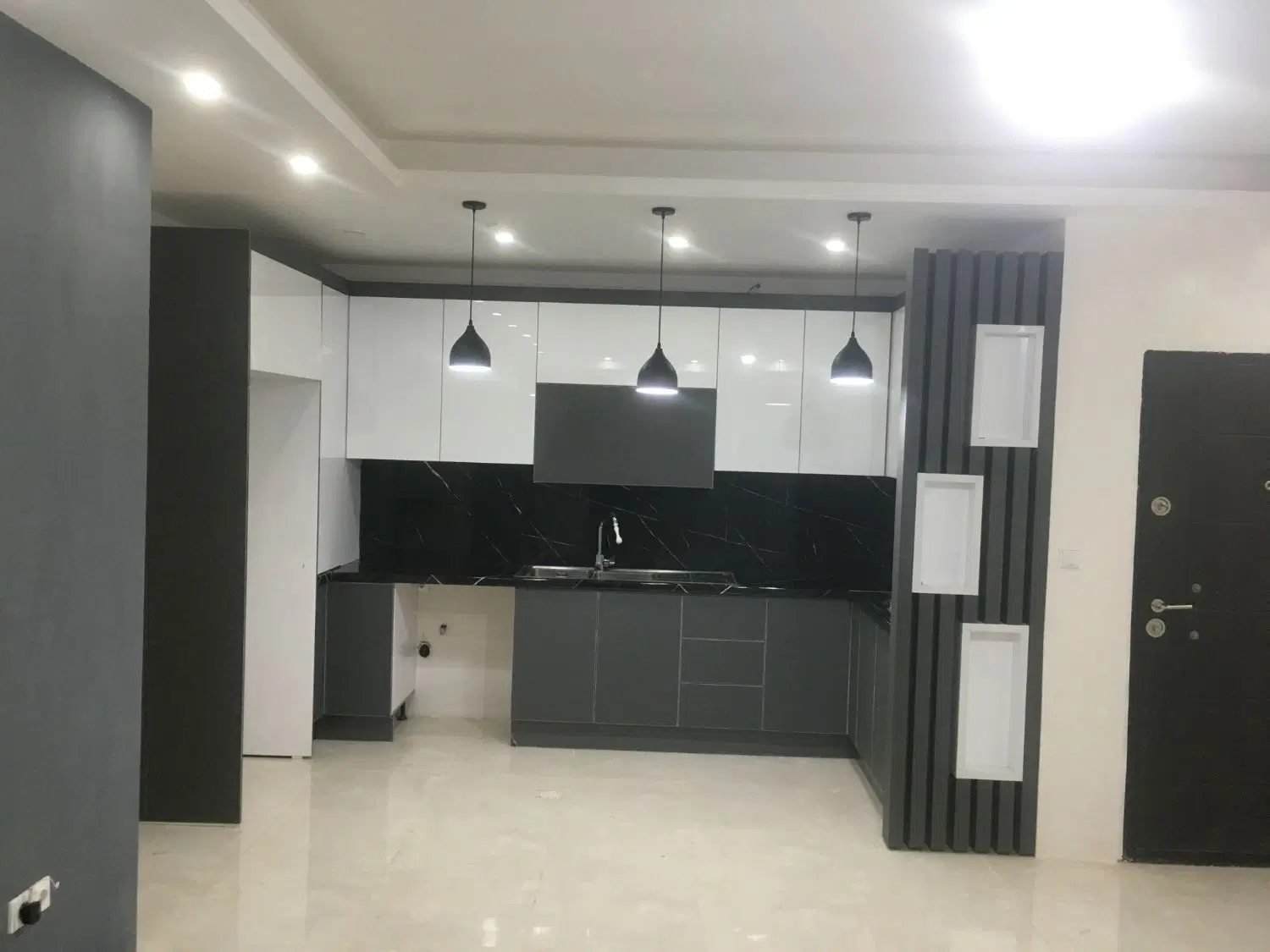 رهن واحد ۹۰ متری شهرنمایش