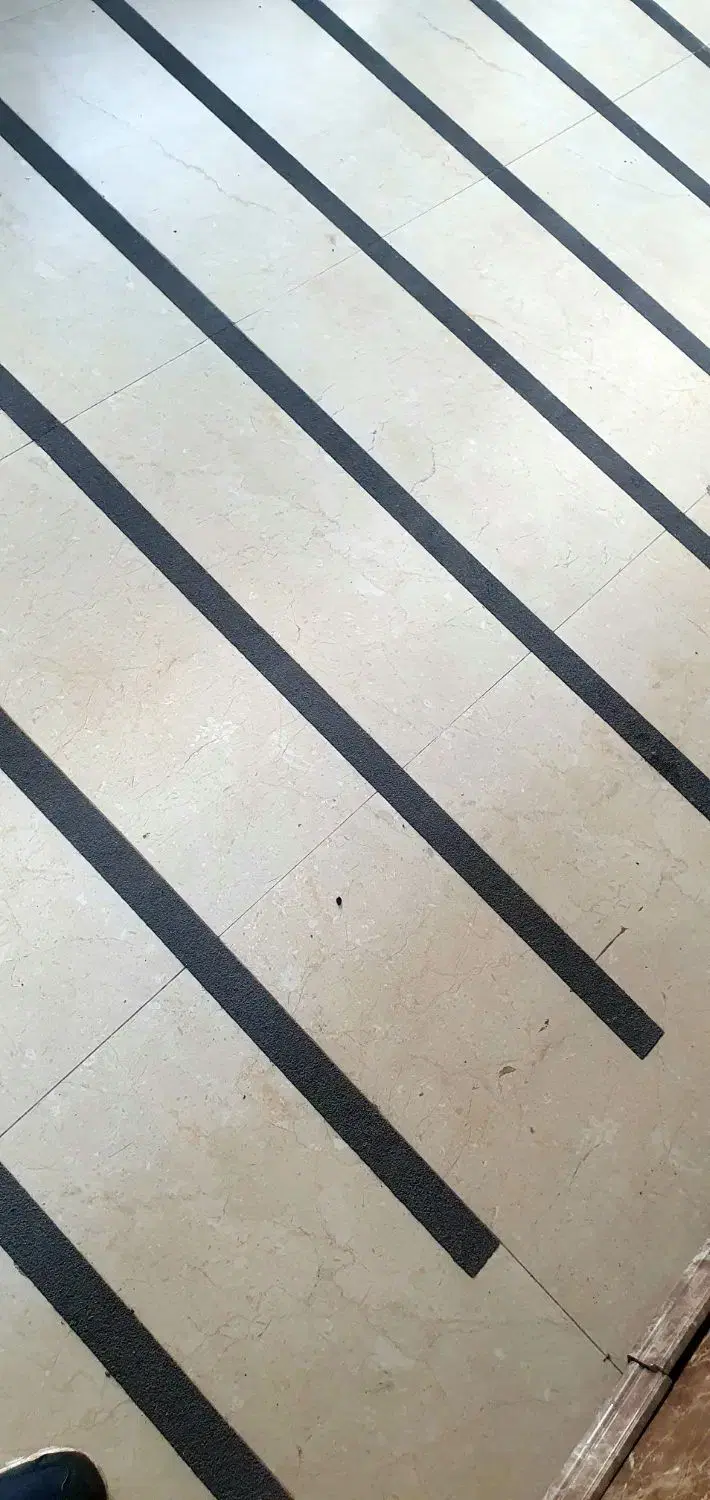 واحد اداری واقع در خیابان امام