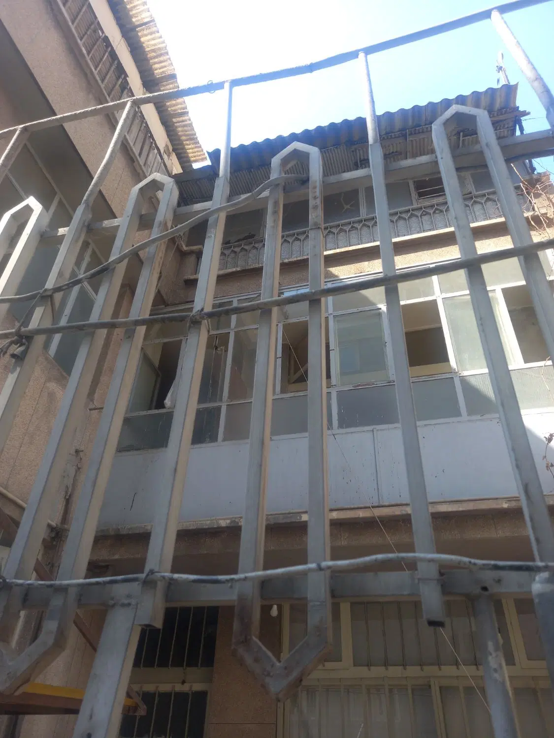 ۱۲۰متر کلنگی دو نبش جواز آماده