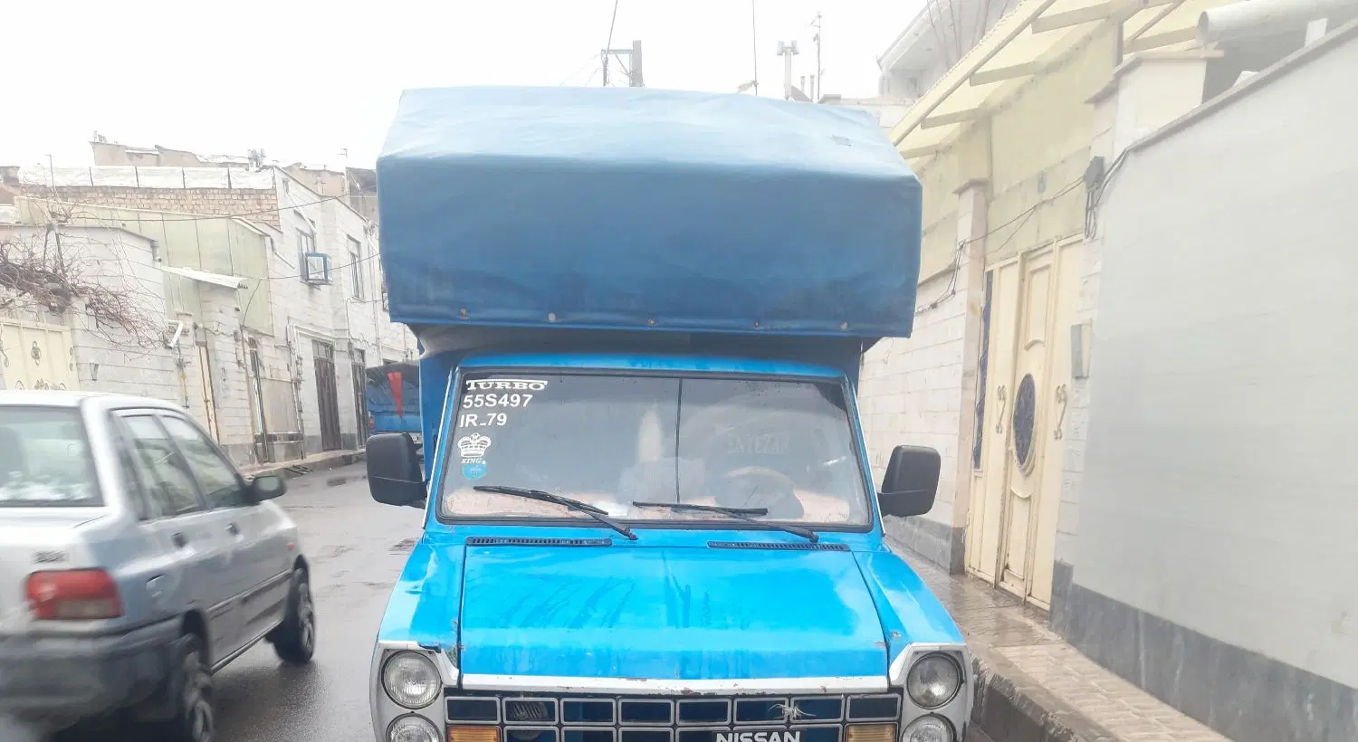 مغازه وانباری جهت پارکینگ نیسان