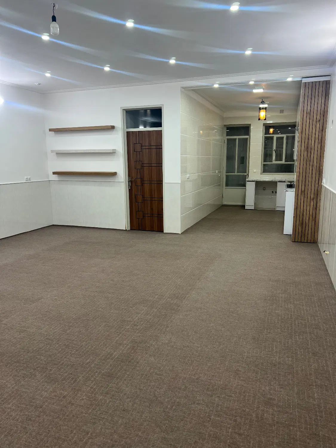 زیرزمین اجاره ای در صدرآباد