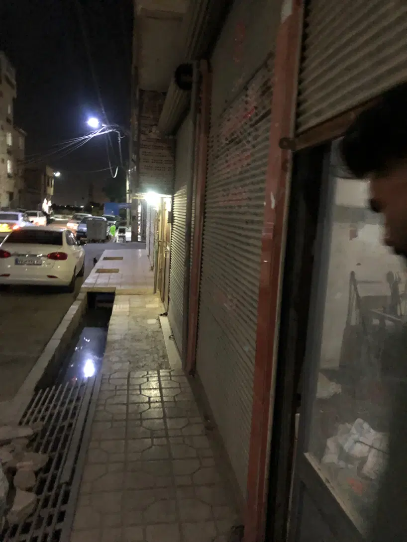 مغازه 45 متری دو نبش خیابان دو عدد کرکره کد 003
