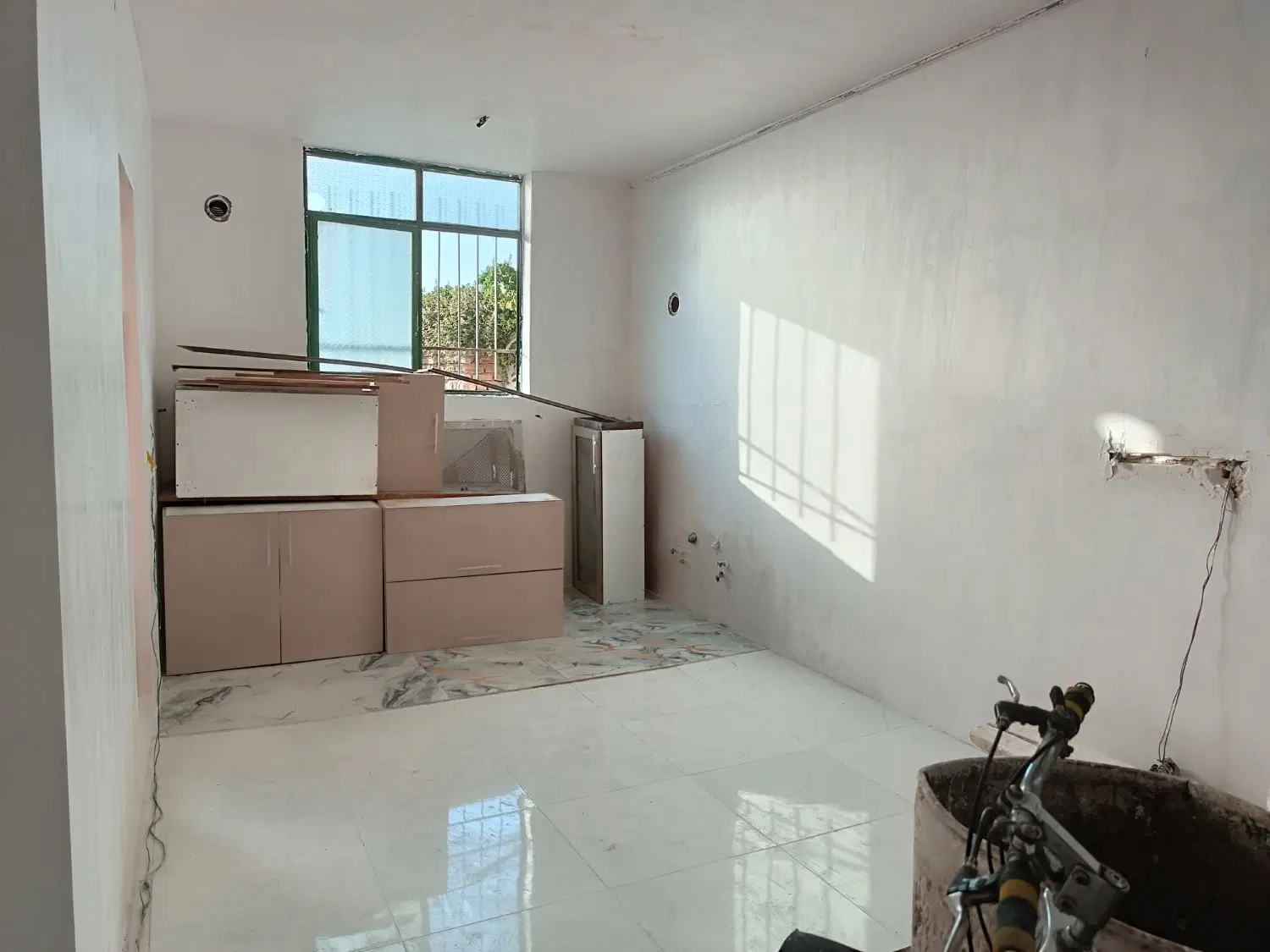 خانه اجاره ای در ریحان آباد باسازی شده