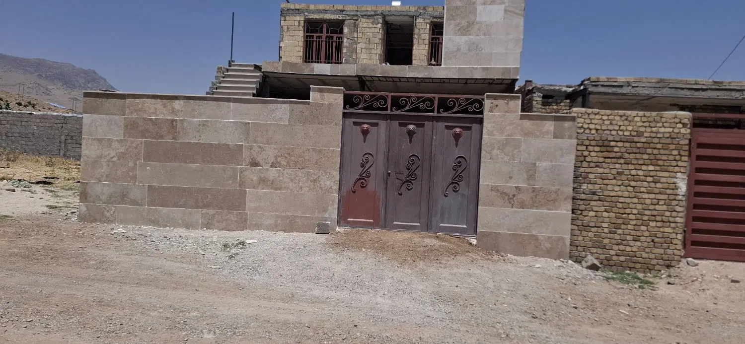 منزل مسکونی نیمه کاره فقط کارهای داخلی مونده