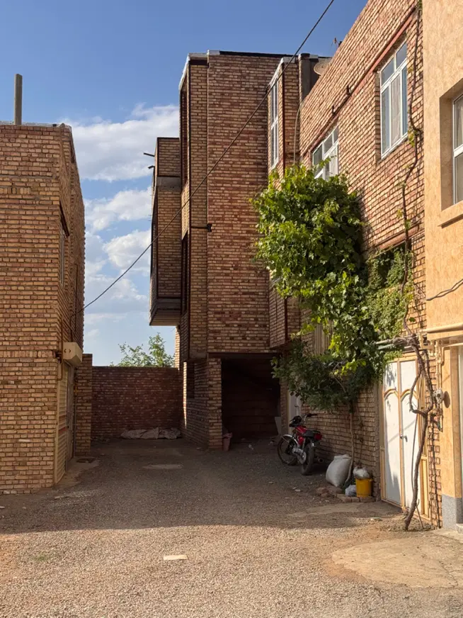 خانه نیمه کاره
