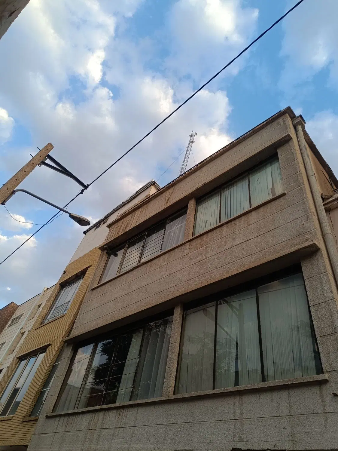 فروش سه واحد سویت واقعه در رودکی