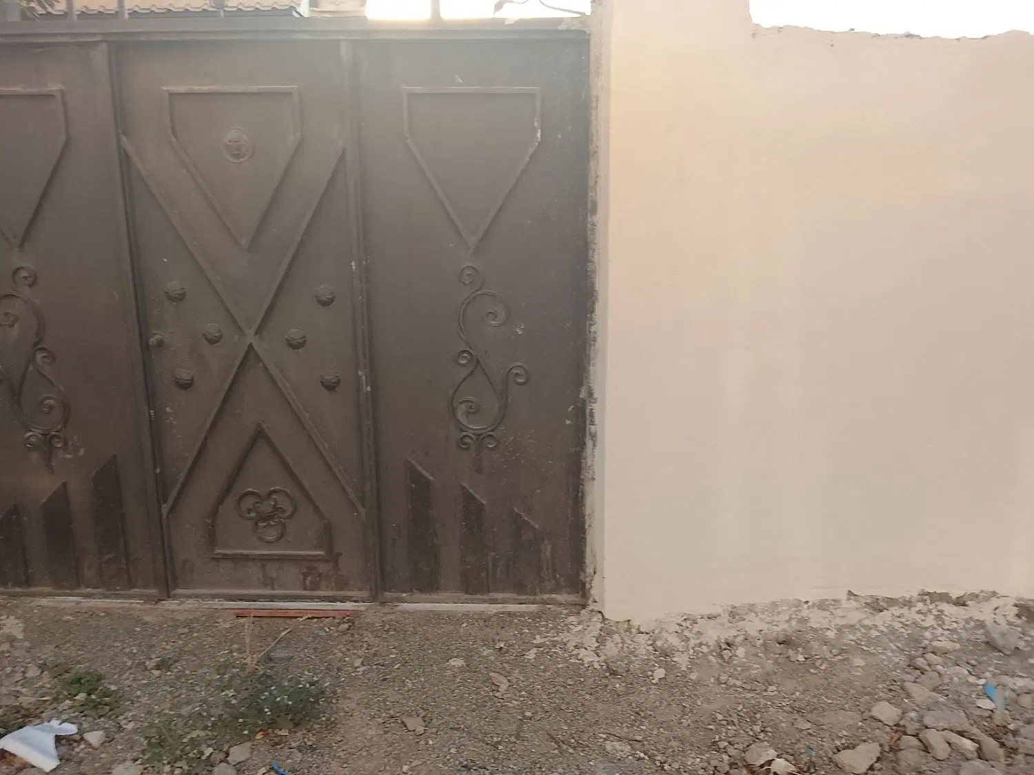 زمین داخل بافت خوش قواره