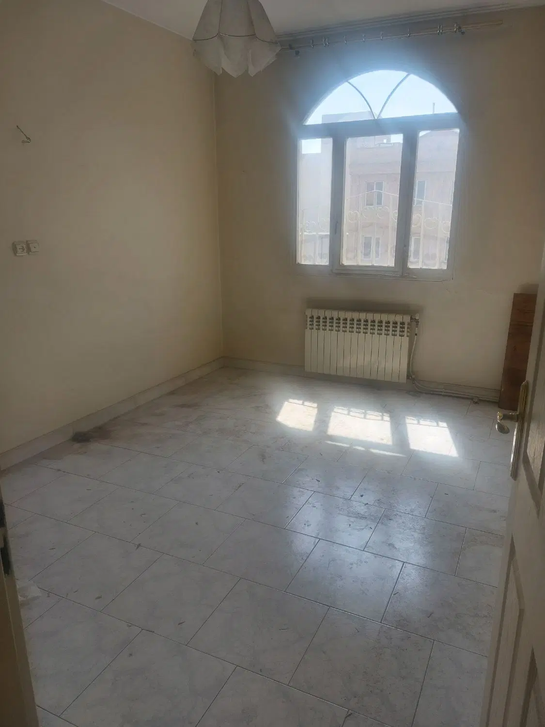 ده متری ارامنه طبقه جهارم ۵۸متری