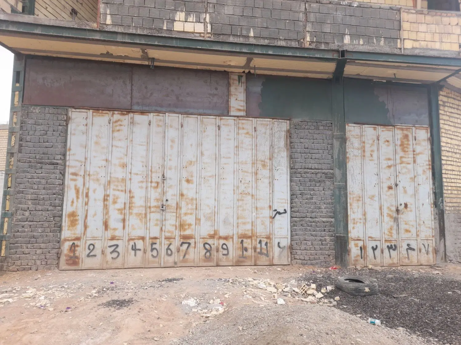 انبار ۱۰۰متر