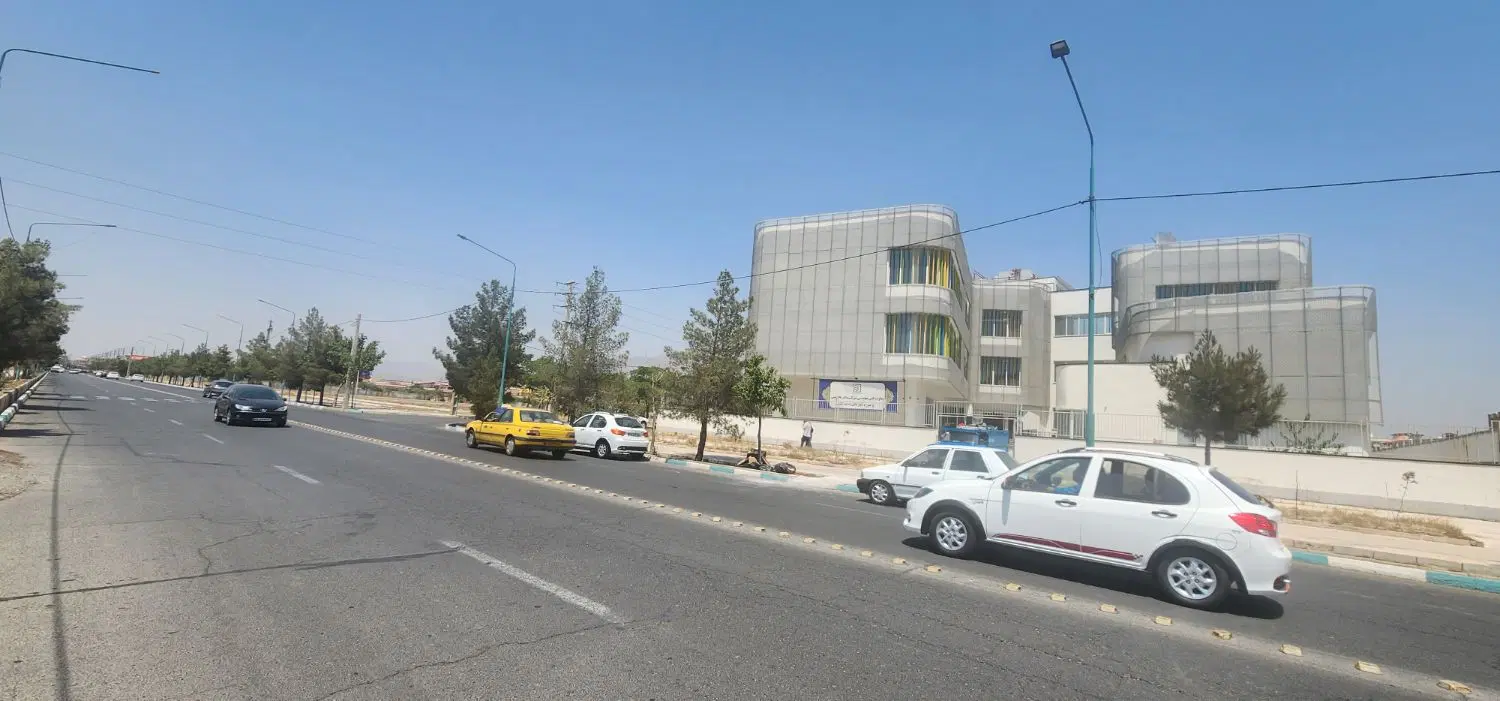 ۱۹۵ متر زمین با جواز روز فاز ۴ اندیشه