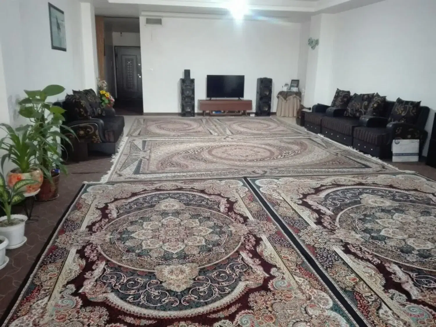 اپارتمان ۱۲۵ متری دو خوابه و دلباز بر خیابان اصلی