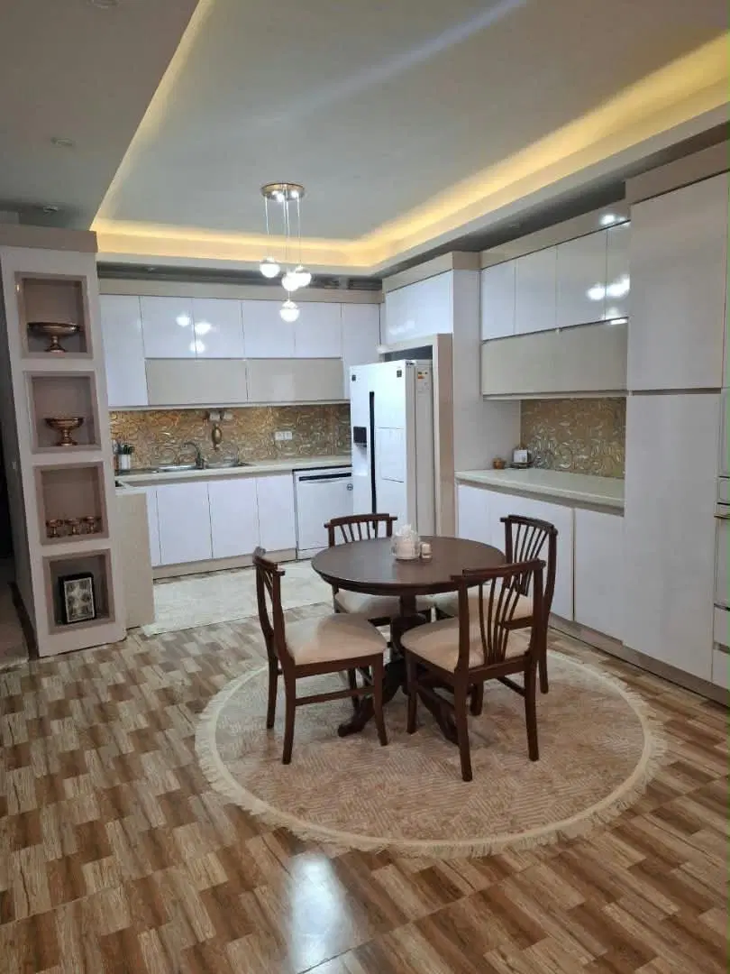 آپارتمان ۱۷۰ متری ۲خوابه با ۲ پارکینگ