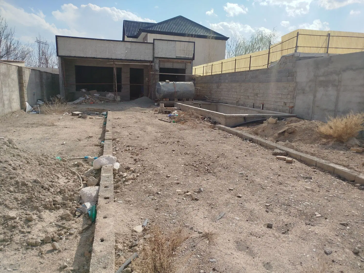ویلا نیمه کاره