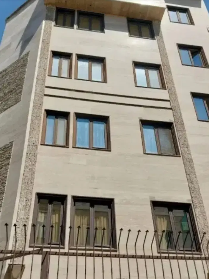 فروش۷۰ متری فول امکانات سند دار