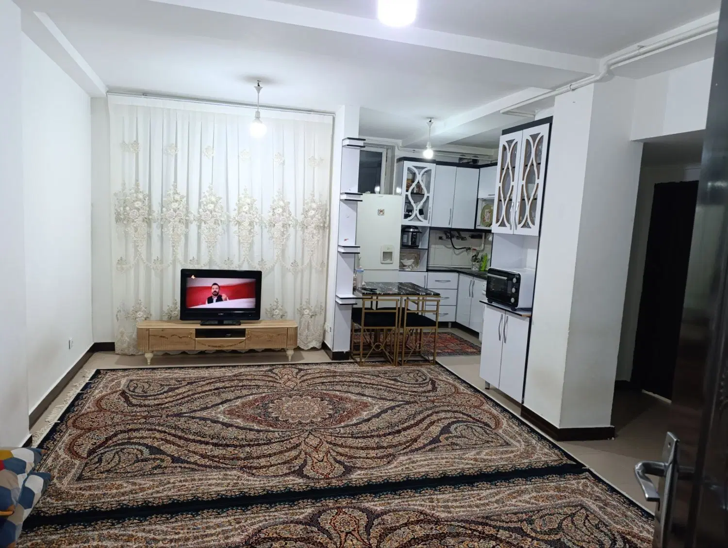 مسکن مهرشرف اباد.طبقه۳ فول امکانات