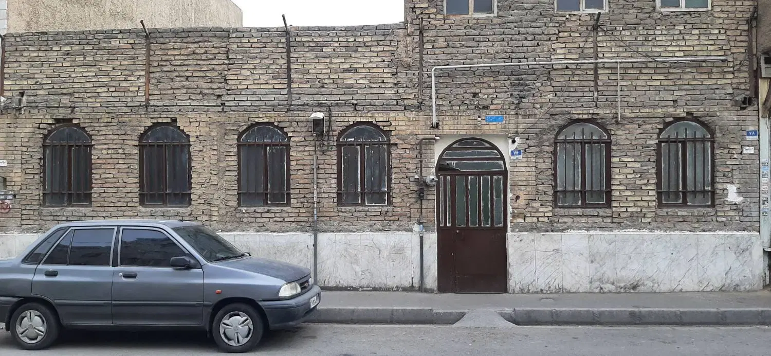 فروش ملک کلنگی قابل سکونت۲۵۸ متر،مناسب ساخت و ساز