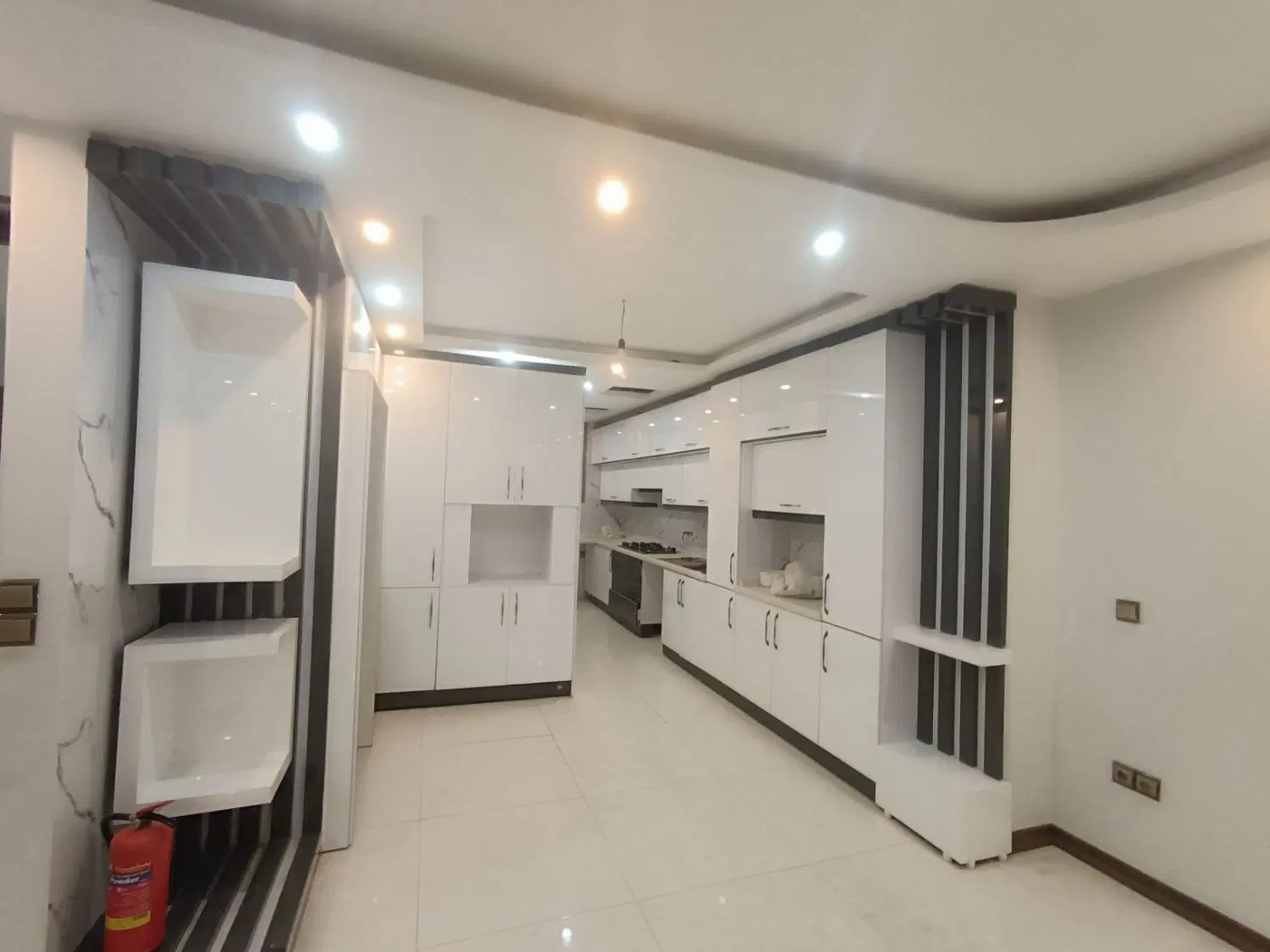 آپارتمان148متر_تکواحدی_جنوبی_3خواب_طبقه1 بر لنبان