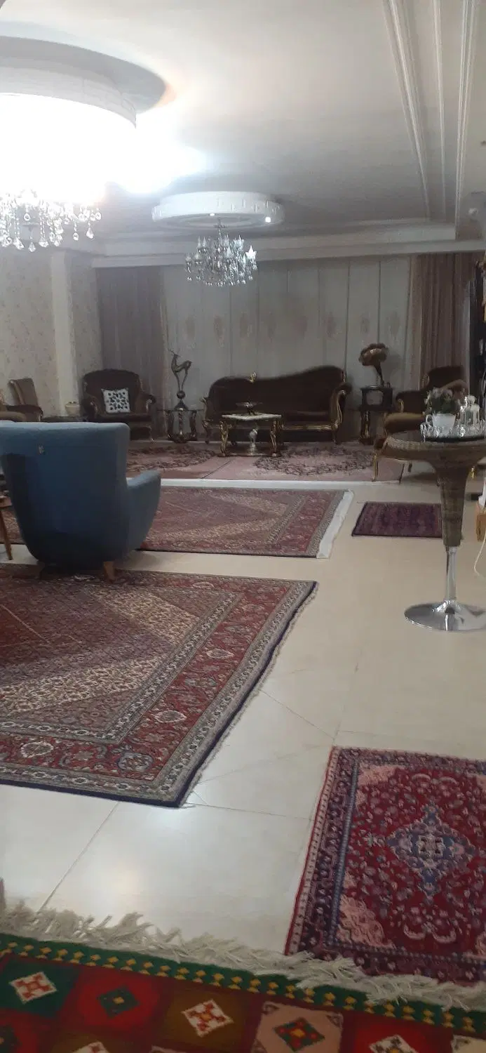 اپارتمان ۱۶۰ متر سه خوابه تک واحدی