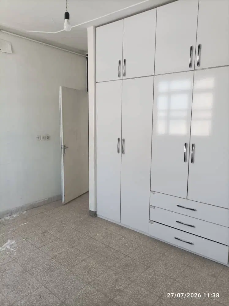 رهن واجاره ۱۸۰ متر بر خیابان کارگر