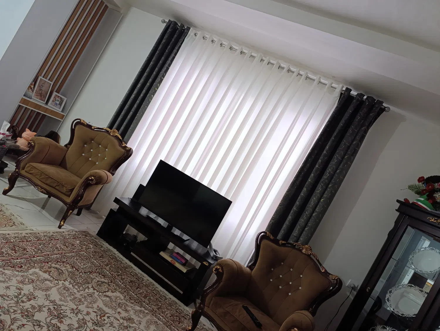 خانه دوطبقه در بعثت