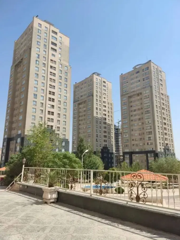 رهن ۱۴۰متر ۳خواب جنوبی تخلیـه