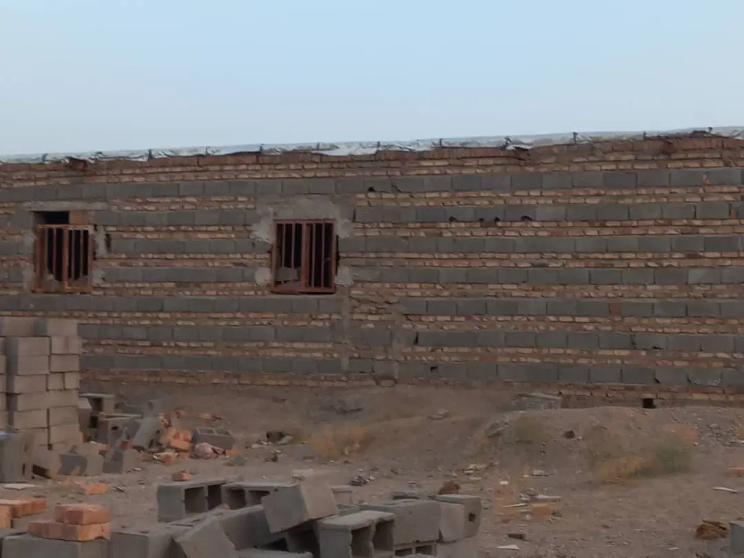 خونه نمیه کاره لوچو