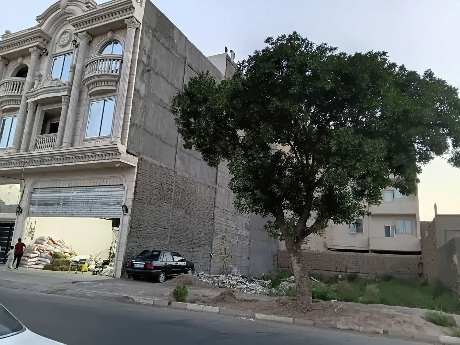 فروش زمین مسکونی وتجاری