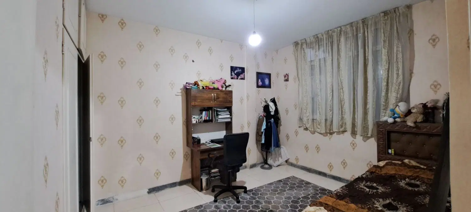 واحد۱۰۰ متری طبقه اول